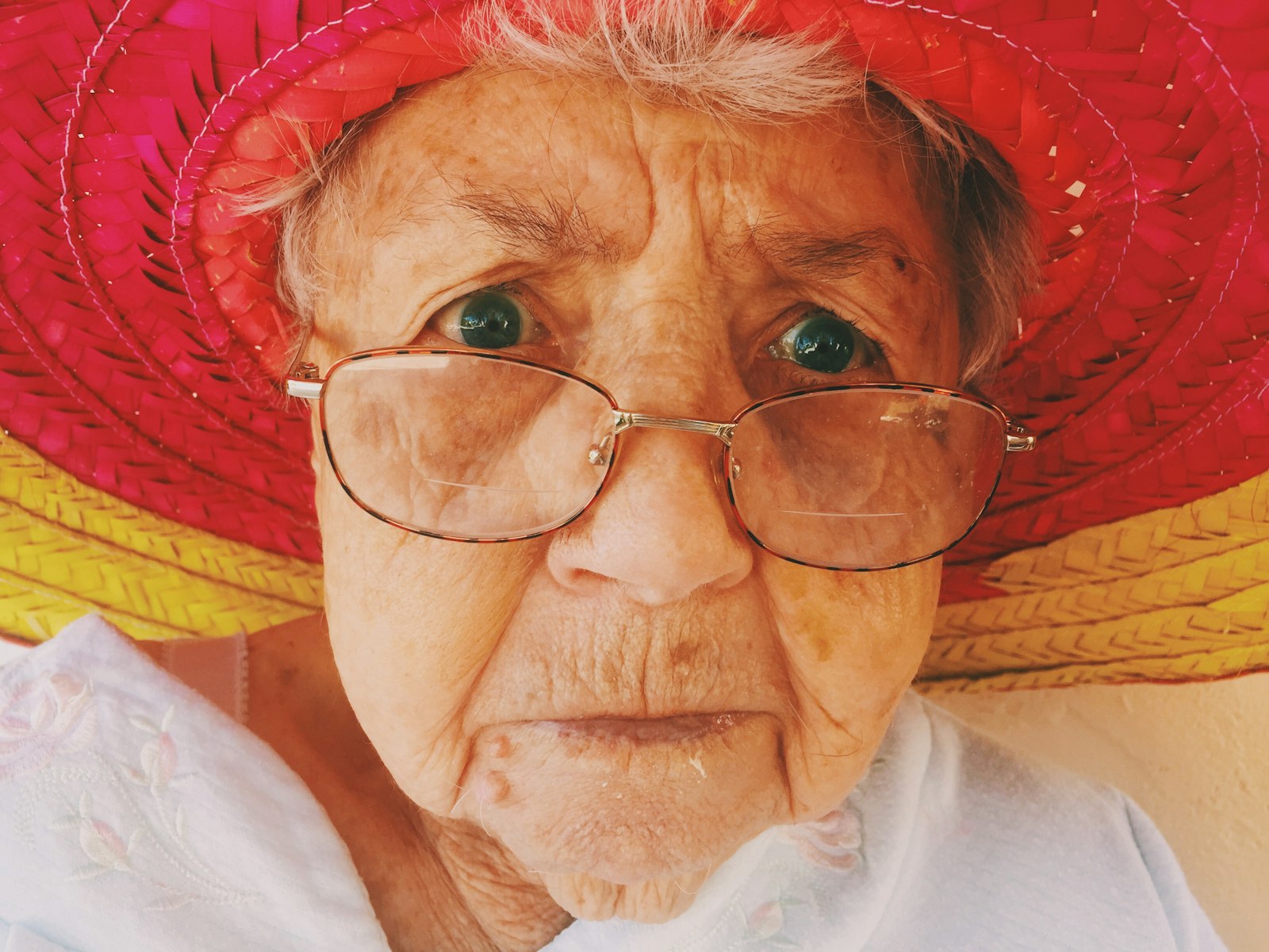 Smiling senior woman (stock photo)